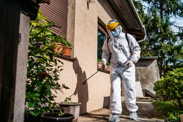 Best Commercial Pest Control Services  in Oconto Falls, WI